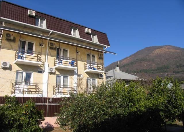 U Ruslana Guest House Gagra Exterior foto