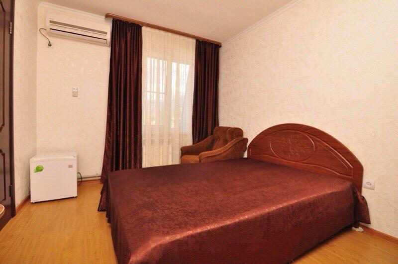 U Ruslana Guest House Gagra Exterior foto