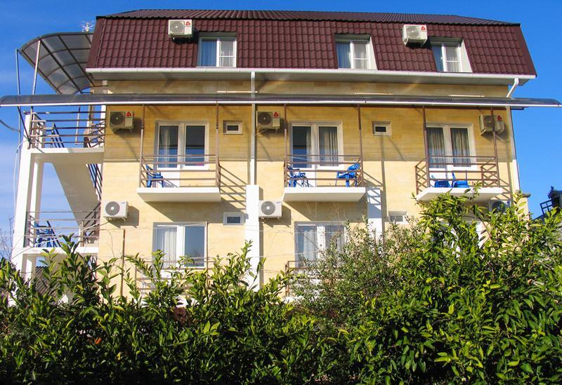 U Ruslana Guest House Gagra Exterior foto